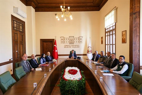 VALİMİZ SAYIN ŞEFİK AYGÖL BAŞKANLIĞINDA, MAHALLİ SULAK ALAN KOMİSYONU TOPLANTISI GERÇEKLEŞTİRİLDİ.