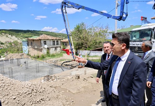 VALİ ŞEFİK AYGÖL, KÜKÜRT KÖYÜ CAMİİ TEMEL ATMA TÖRENİNE KATILDI